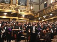 Óriási siker Bécsben – állva tapsolt a közönség a szimfonikusok koncertjén